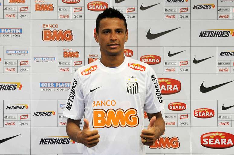 Nova marca&nbsp;estampará o colarinho da camisa do Santos