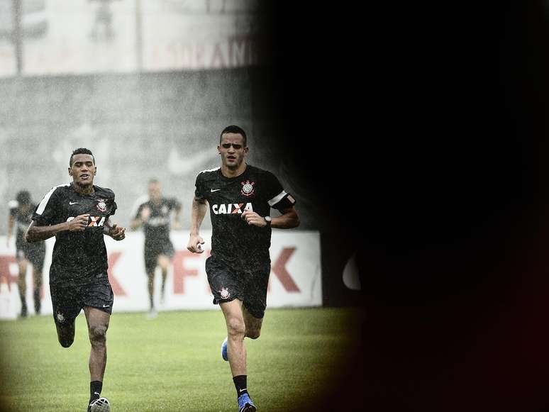 <p>Renato Augusto se anima com estreia pela Libertadores</p>