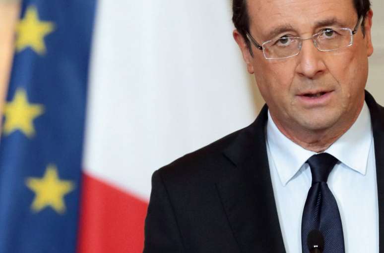 O presidente da França, François Hollande, confirma a ajuda ao Mali, durante discurso no Palácio do Eliseu