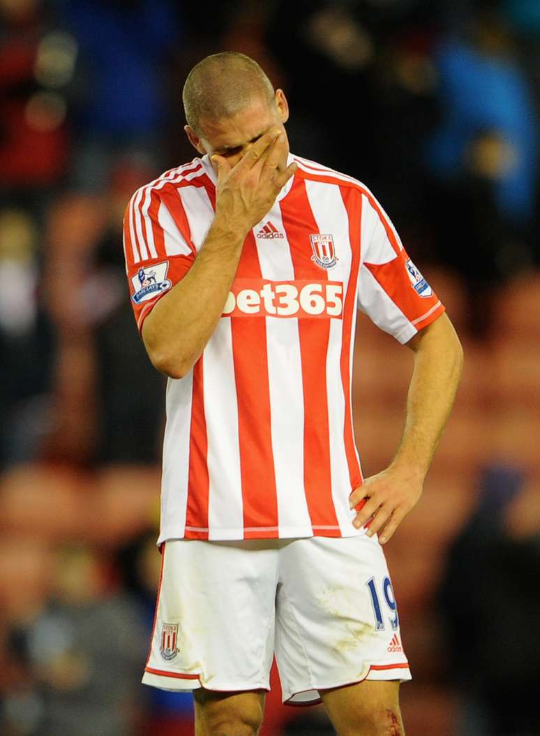 Jonathan Walters, do Stoke City, em dia de atuação desastrosa