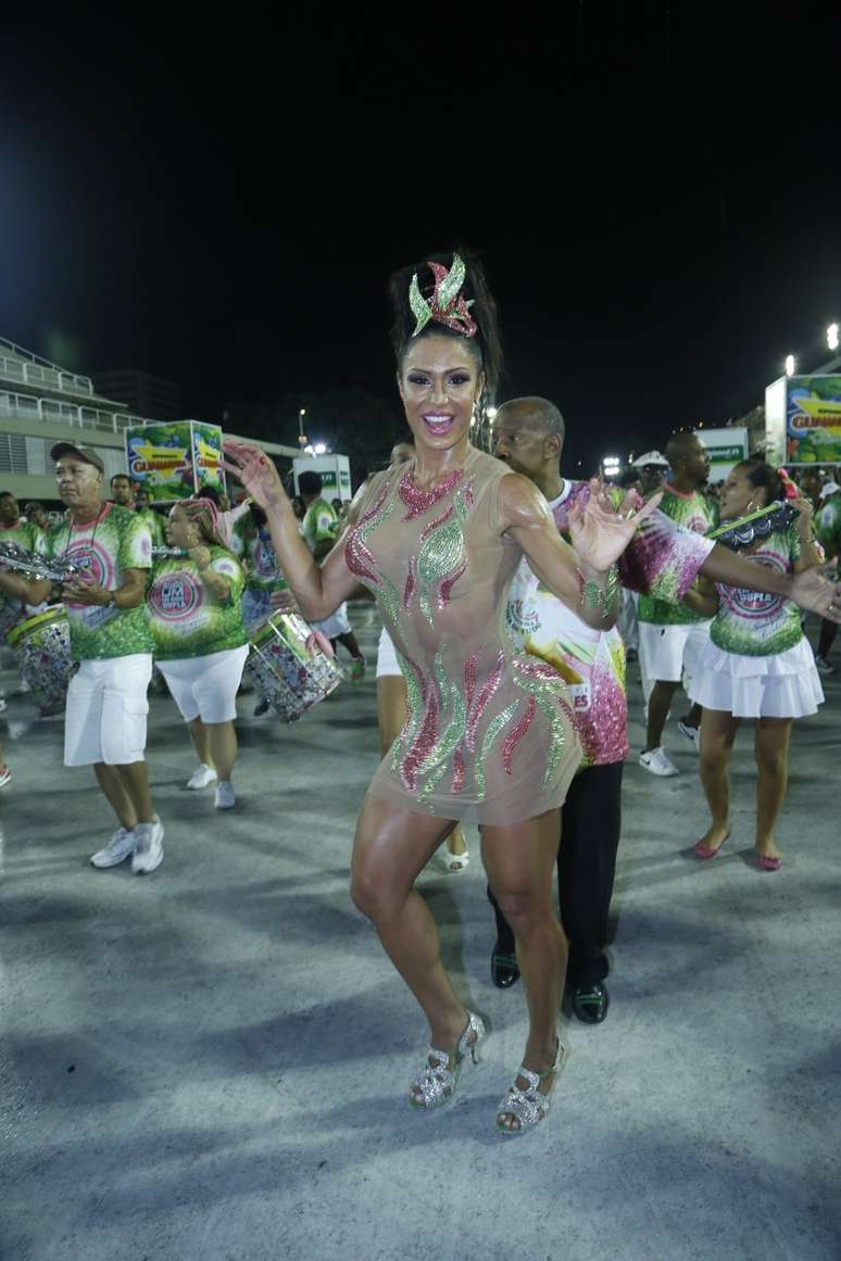 A modelo participou do ensaio técnico da Mangueira