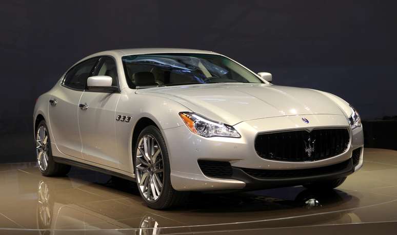 A italiana Maserati fez nesta segunda-feira, durante o salão do automóvel de Detroit, a estreia mundial do novo Quattroporte
