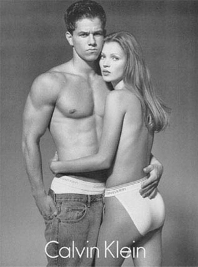 Kate Moss e Mark Wahlberg em anúncio da Calvin Klein