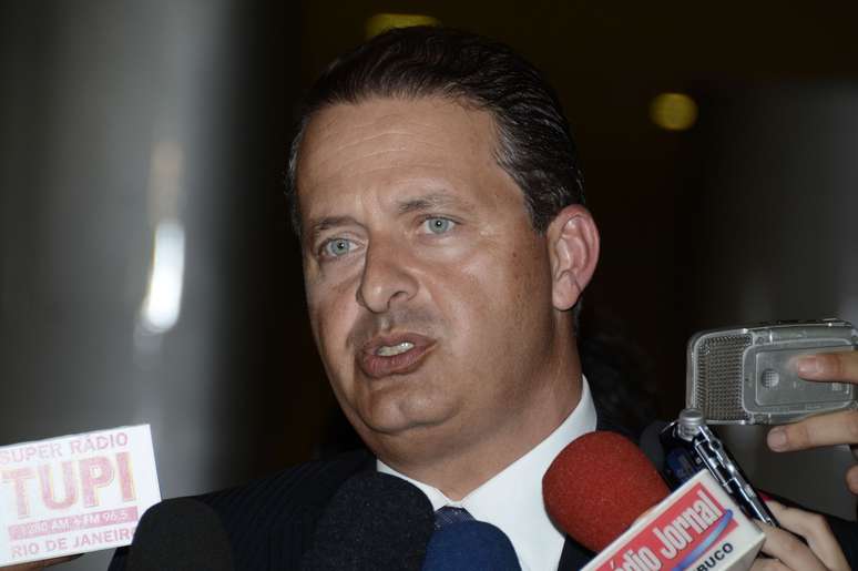 Eduardo Campos falou com a imprensa após encontro com a presidente no Palácio do Planalto