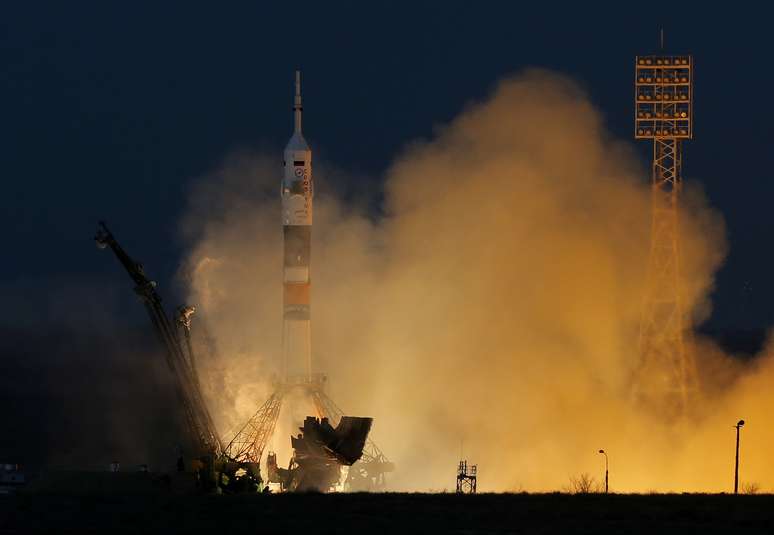 Em dezembro, Rússia lançou o foguete Soyuz-FG de sua base no Cazaquistão: país pretende retomar a conquista da Lua em 2015
