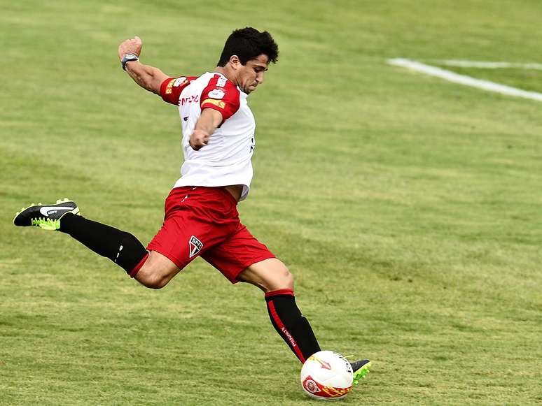 Aloísio vai entrar no time para adiantar a marcação do São Paulo