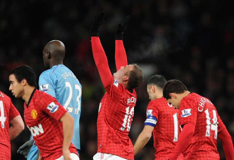 Rooney comemora gol da vitória do Manchester United