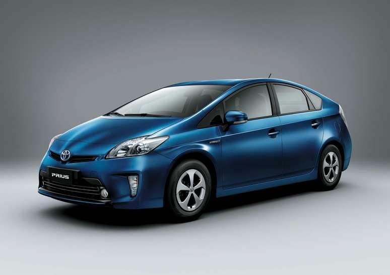 <p>O Toyota Prius pode ser encontrado nas lojas da marca no Brasil</p>