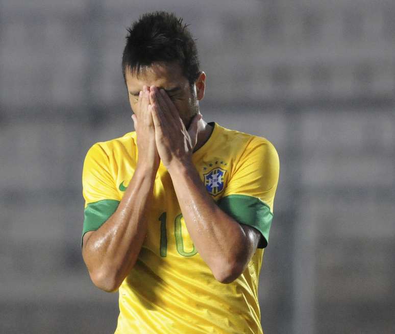 Maior campeão do Sul-Americano Sub-20, Brasil foi eliminado como lanterna do grupo na primeira fase