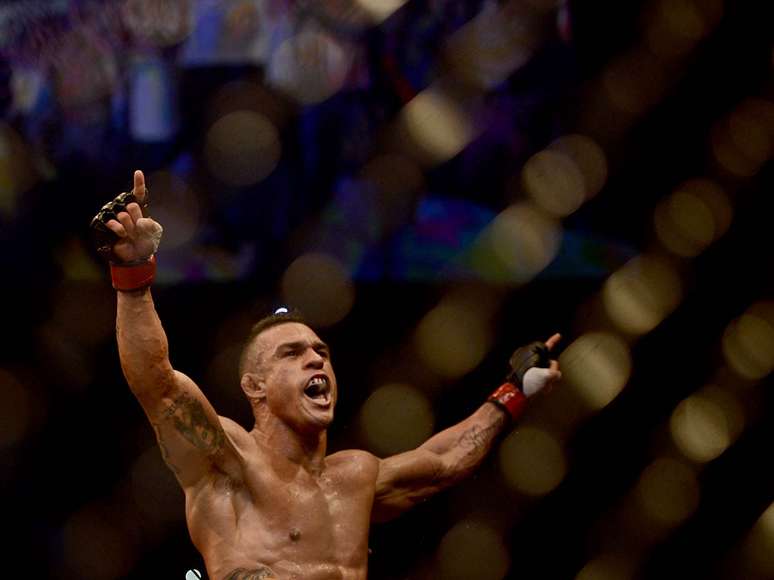 Vitória de Belfort encerrou um UFC São Paulo marcado por polêmicas