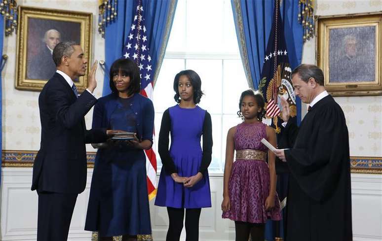 Presidente dos Estados Unidos, Barack Obama, tomou posse para o segundo mandato em cerimônia na Casa Branca onde prestou o juramento. Na segunda-feira, ele vai repetir o procedimento em frente ao Congresso norte-americano. 20/01/2013