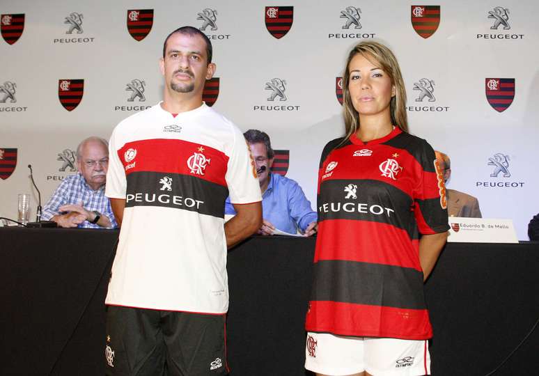 Flamengo apresentou camisa e novo patrocinador nesta segunda-feira