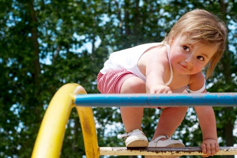 Um lugar seguro incentiva o desenvolvimento da criança por meio de brincadeiras saudáveis e evita acidentes