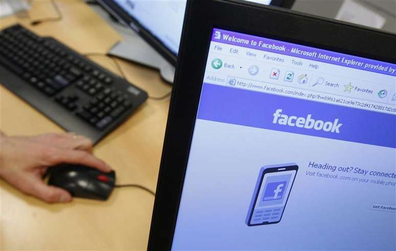 Página do Facebook é exibida na tela de um computador em Bruxelas, na Bélgica, em abril de 2010. 21/04/2010