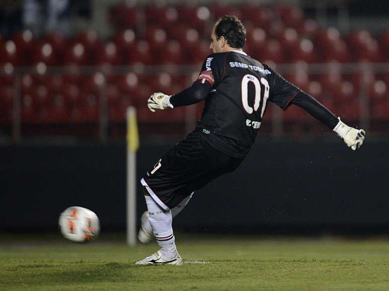 Rogério Ceni marcou um dos gols são-paulinos na partida do Morumbi