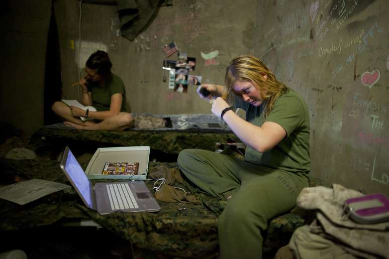 Pentágono Retira Proibição Para Mulheres Dos Eua Em Combate 