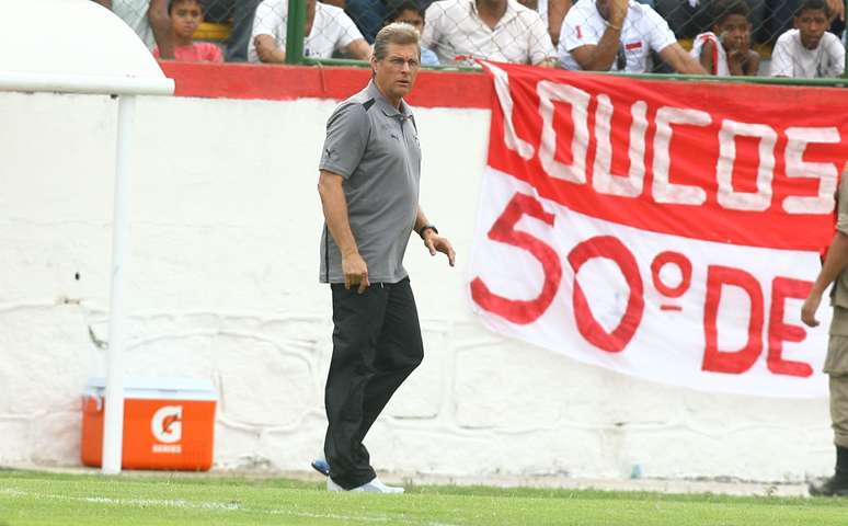 Oswaldo tem sido criticado, já que Botafogo corre risco na&nbsp;Taça Guanabara