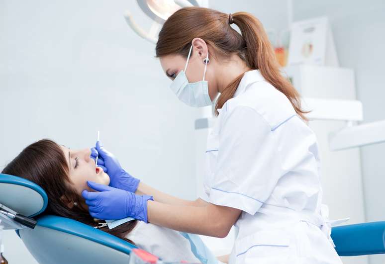 Los estudios demuestran que muchas mujeres embarazadas experimentan gingivitis del embarazo.