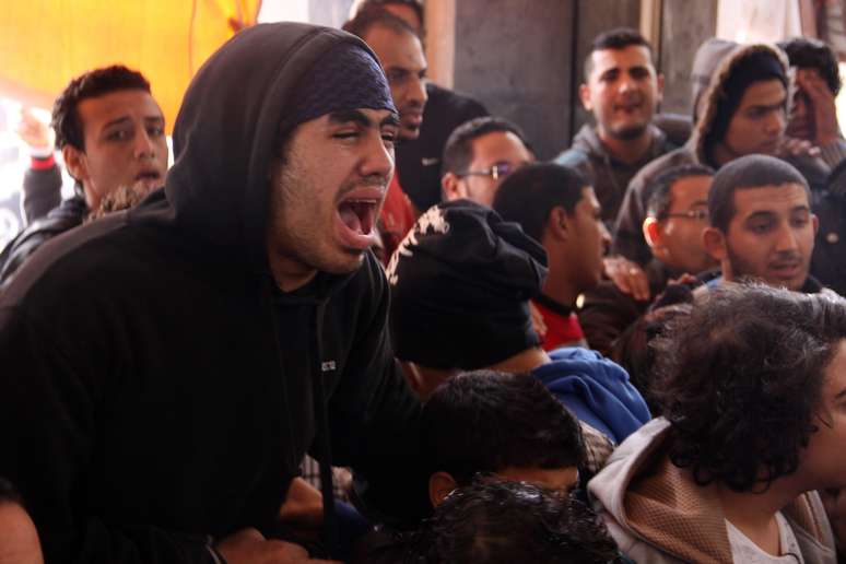 Após a notícia das condenações, parentes dos condenados tentaram invadir a prisão em Port Said, no Egito