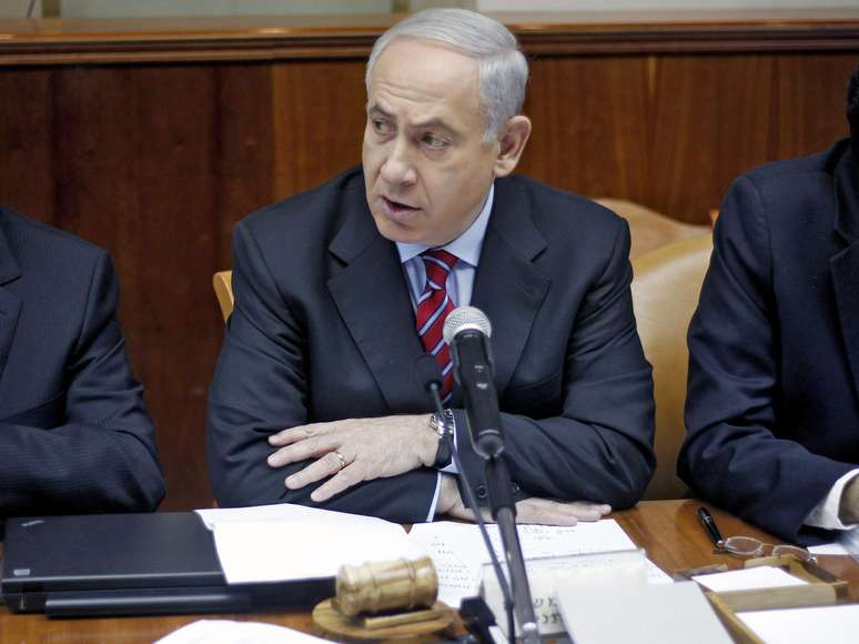 "Temos que estar preparados, ser fortes e determinados diante de qualquer tipo de evolução", disse Netanyahu