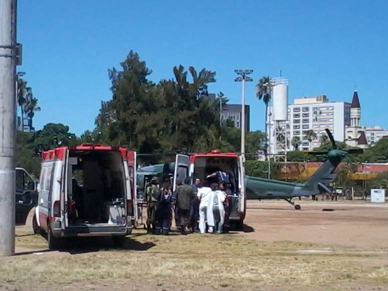 Helicóptero da FAB transporta feridos de Santa Maria para Porto Alegre