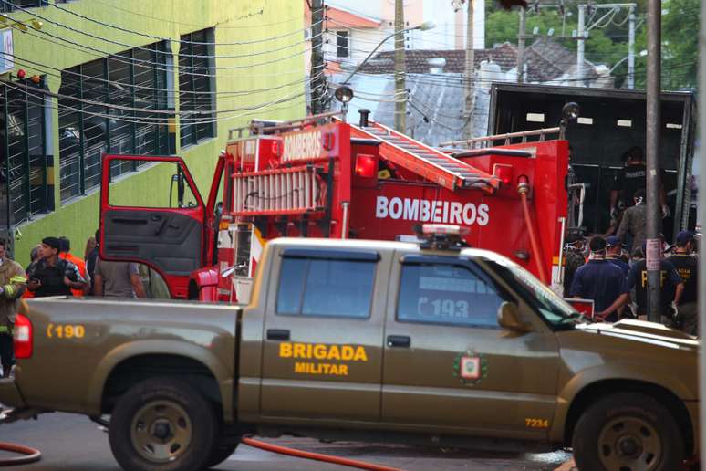 O incêndio na casa noturna deixou ao menos 180 mortos nesta madrugada