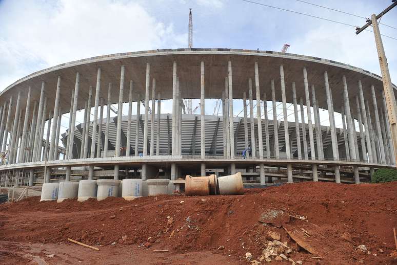 Novo estádio deve ser entregue no dia do aniversário de Brasília