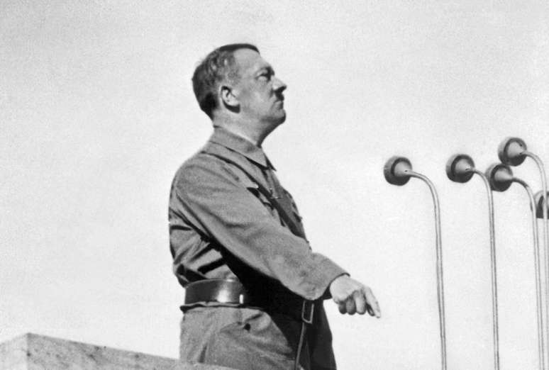 <p>Adolf Hitler: "Dia de Potsdam" teve como função alicerçar publicamente o regime nacional-socialista como um governo humilde e unificador que, anos depois, levaria a Europa e o mundo à Segunda Guerra Mundial (1938-1945)</p>