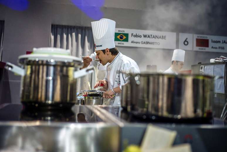 Fábio Watanabe, de Mogi das Cruzes, representa o Brasil na final do concurso&nbsp;Bocuse d'Or