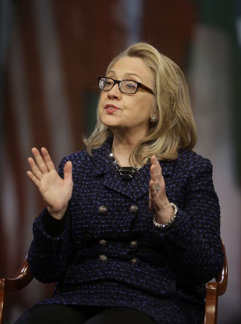 Hillary Clinton fala durante um evento em Washington