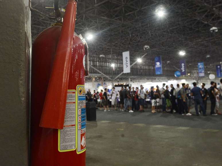 Possibilidade de incêndio preocupa participantes da Campus Party; especialista garante que plano de emergência é satisfatório