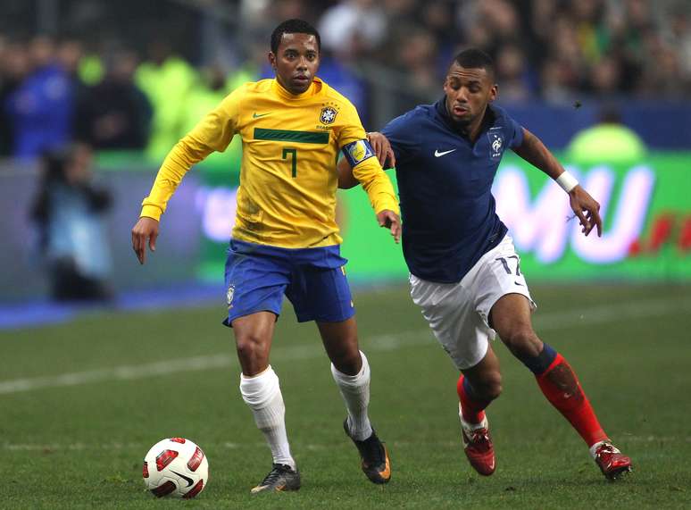 <p>Robinho não irá enfrentar Inter de Milão</p>