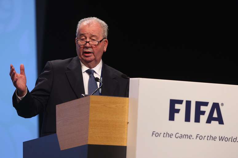 <p>Julio Grondona assegurou que Copa de 2030 será na Argentina e no Uruguai</p>