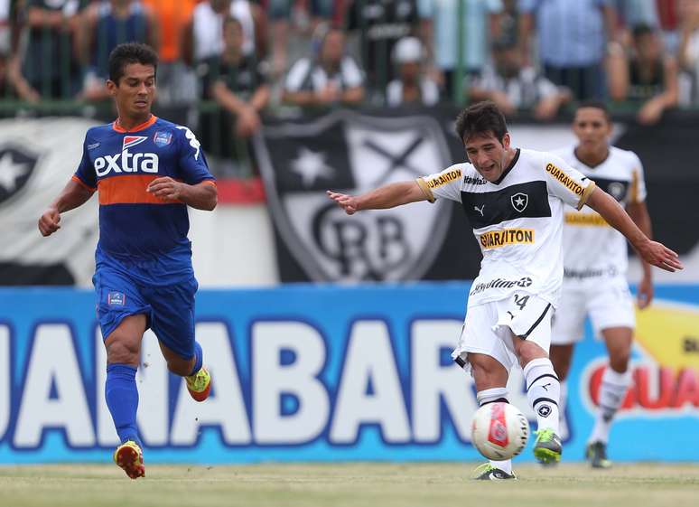 Lodeiro fez um golaço e ainda participou de outros dois do Botafogo