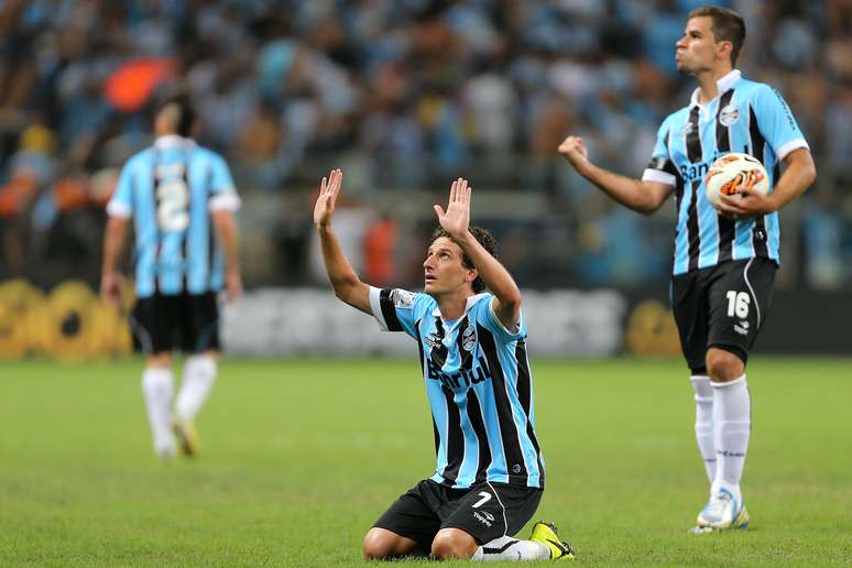 Elano fez o gol que forçou a disputa por pênaltis na Arena