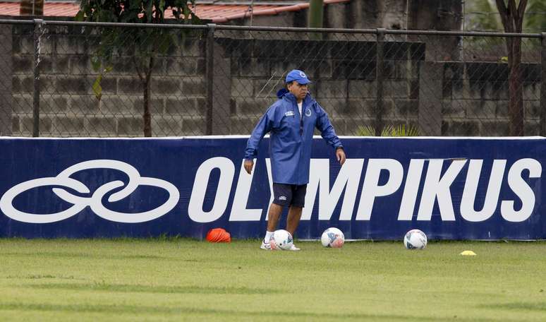 Sem o Mineirão, Cruzeiro treinou na Toca da Raposa 2