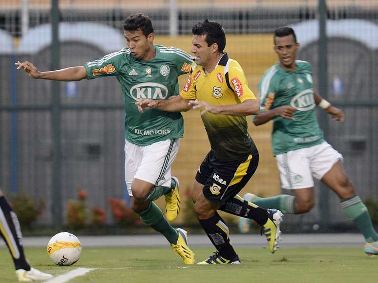 Formado na base do Palmeiras, Vinicius foi titular na vitória desta quinta
