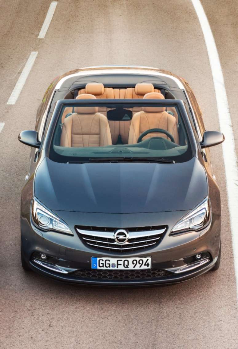 A Opel lançará no salão do automóvel de Genebra, que ocorre no início de março, o conversível Cascada