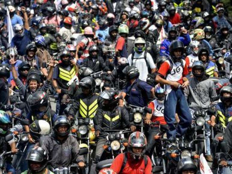 Motociclistas se reuniram para protestar contra novas regras do Contran na sexta-feira em São Paulo&nbsp;