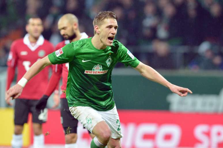 Petersen marcou duas vezes para o Werder Bremen nesta sexta