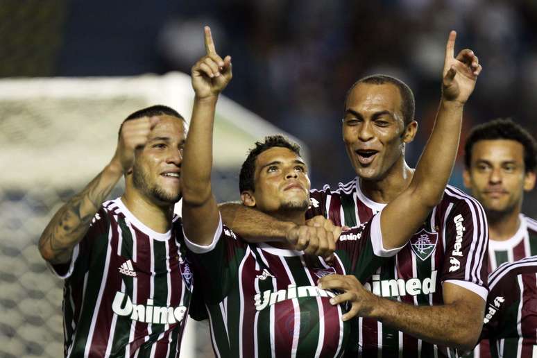 Jean abriu o placar com gol de falta para o Fluminense no primeiro tempo