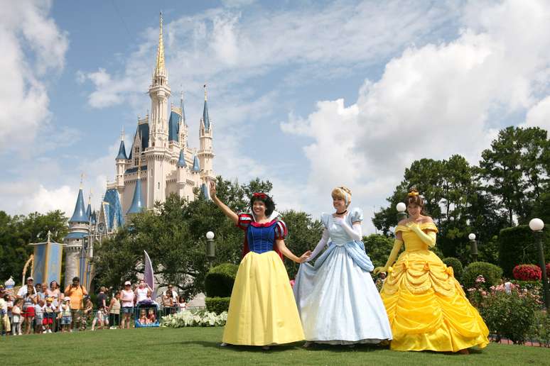 É possível dormir no castelo da Cinderela e os sortudos são escolhidos aleatoriamente no parque Magic Kingdom