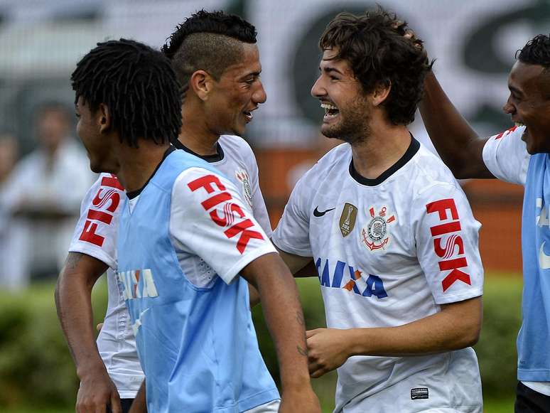 Time que terminou partida contra o Oeste, com Pato no ataque, deve seguir titular no Paulista