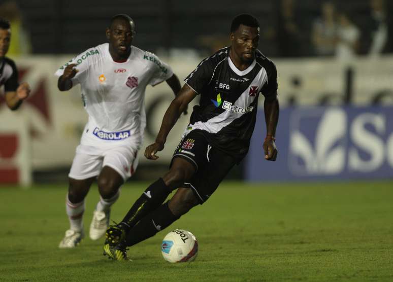 <p>Tenorio pode reforçar ataque vascaíno contra o Botafogo</p>