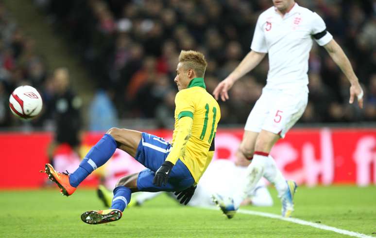 <p>Atuação de Neymar em Wembley não agradou a Joey Barton</p>