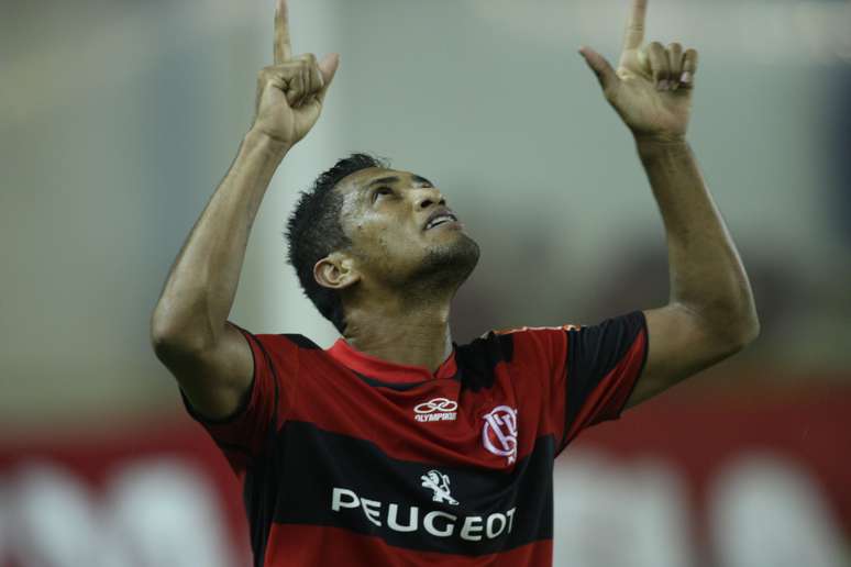 <p>Artilheiro Hernane está confirmado no ataque do Flamengo</p>