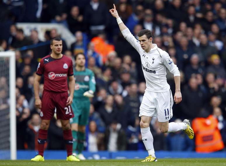 Gareth Bale fez os dois gols para vitória do Tottenham sobre o Newcastle