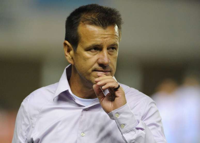 <p>Dunga deve usar quatro titulares do Inter</p>