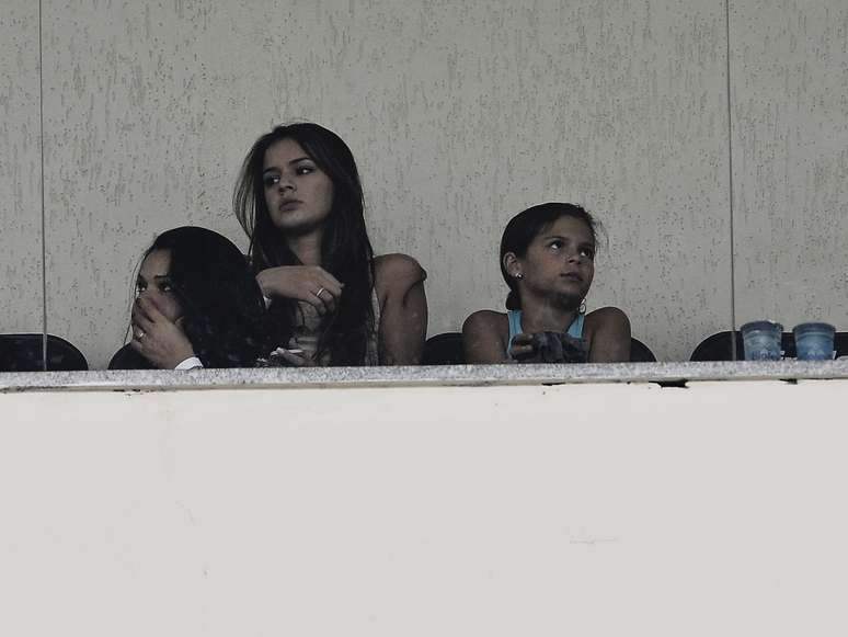 <p>No domingo de Carnaval (10), a atriz foi conferir um jogo do Santos, time de Neymar, no estádio do Pacaembu, em São Paulo. Eles ainda não haviam assumido o namoro</p>