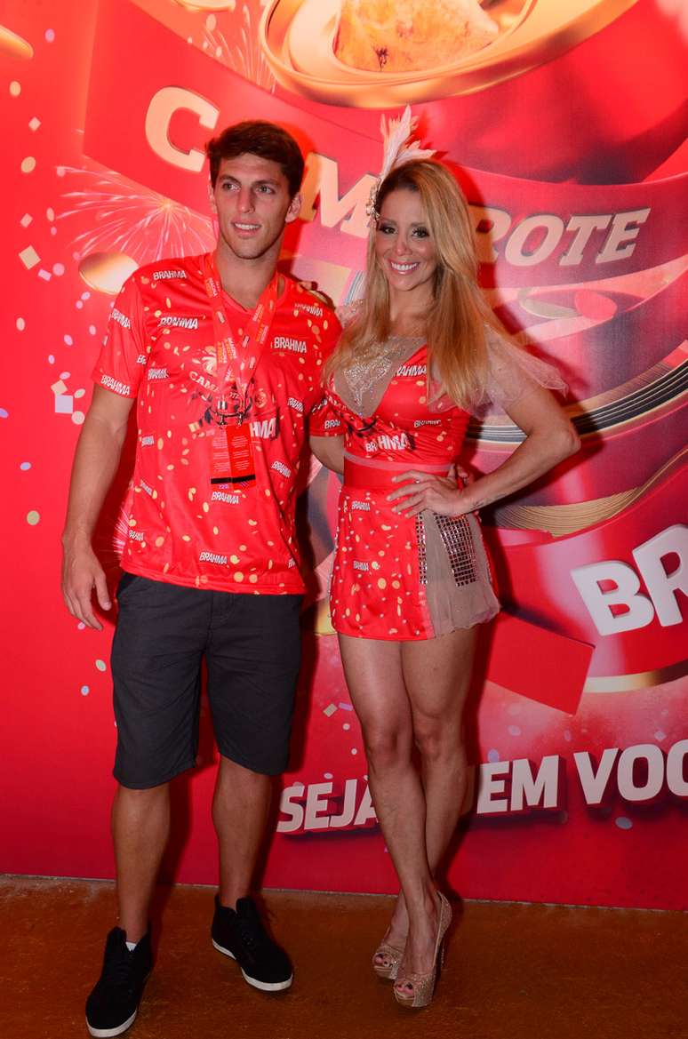 <p>O jogador Amaury Nunes e a namorada Danielle Winits, atriz</p>